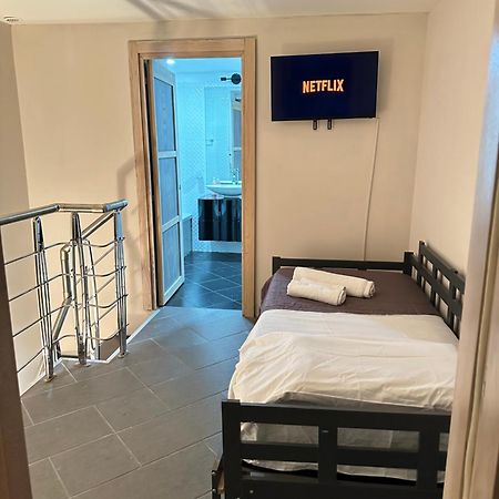 Fox Holiday Home In The Port Napoli Ngoại thất bức ảnh