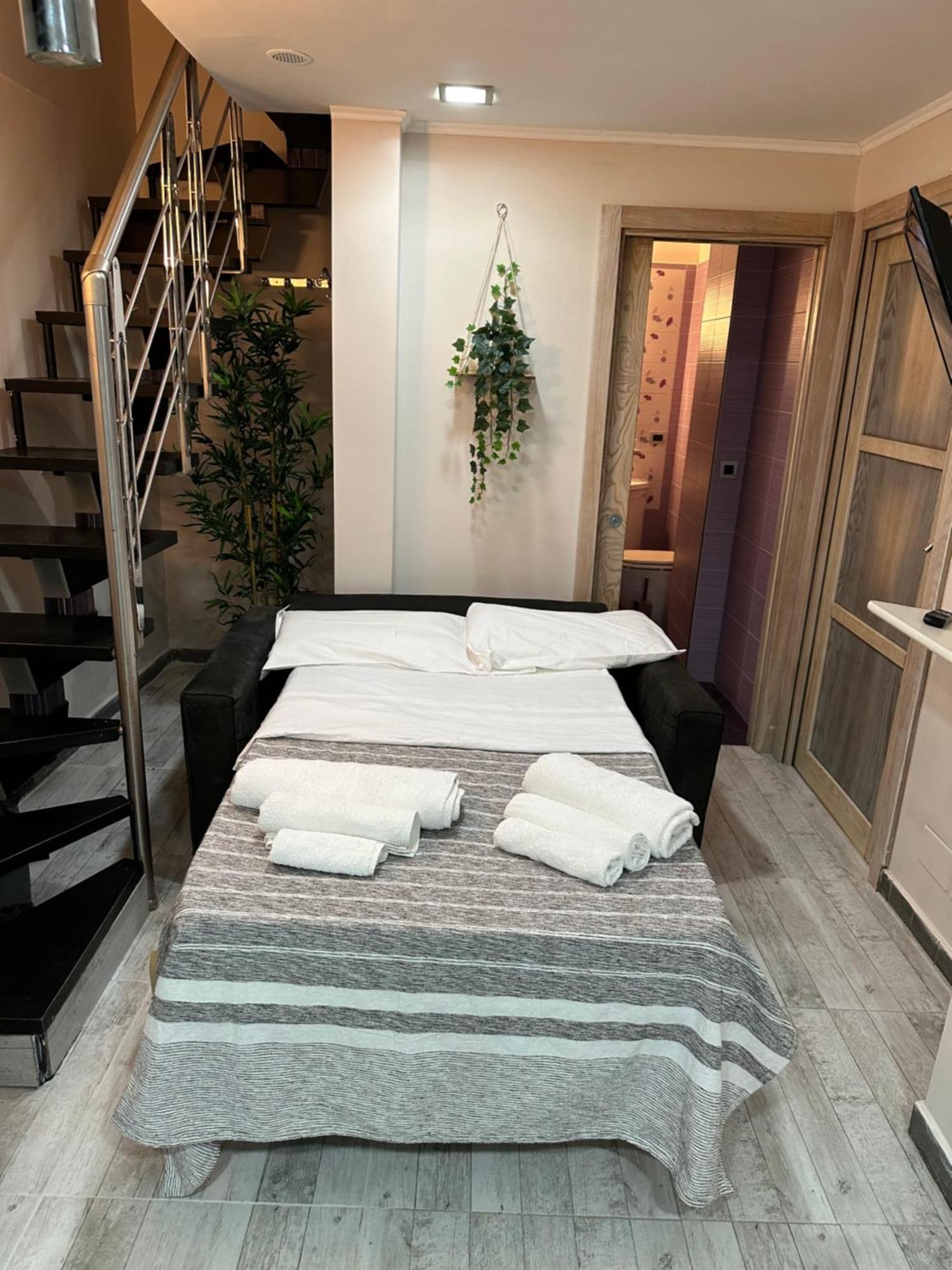 Fox Holiday Home In The Port Napoli Ngoại thất bức ảnh